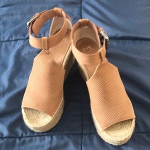 Marc Fisher Wedges